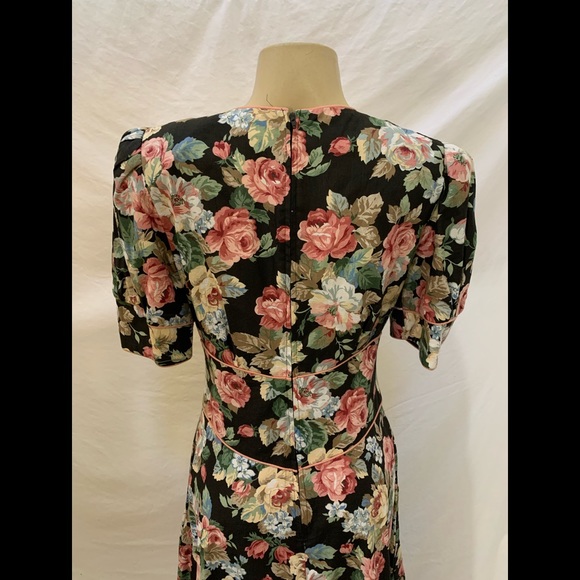 VTG B.G.B Size 10 Multicolored Floral Print Short Sleeve Midi Dress - Picture 5 of 8